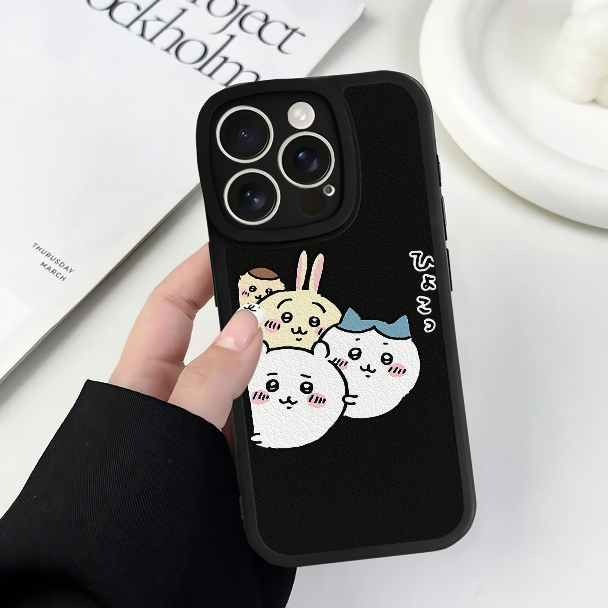 （画像用） ちいかわ ちいかわ Chii-kawa chiikawa 【iPhone 16シリーズ対応】シリコンスマホケース（レザー調） 材質：シリコン
